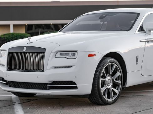 Used 2020 Rolls-Royce Wraith image 6