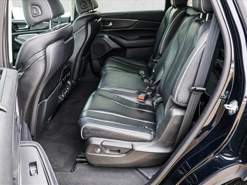 Used 2023 Acura MDX SH-AWD w/ Advance Package image 23