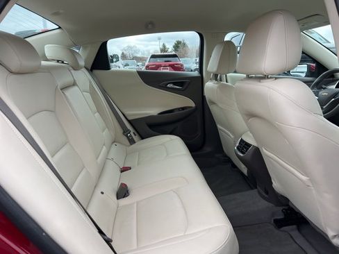Used 2019 Chevrolet Malibu LT w/ Leather Package image 13
