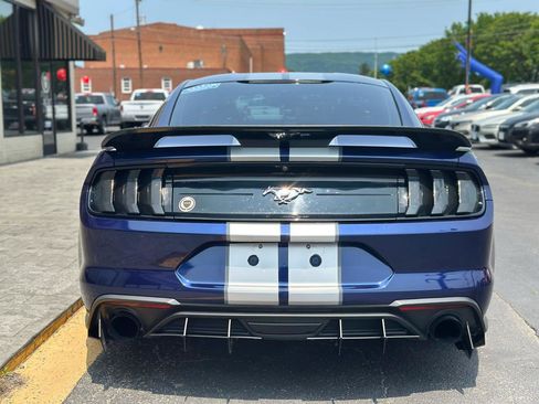 Used 2018 Ford Mustang Coupe RWD image 5