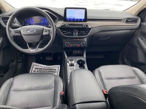 Used 2020 Ford Escape Titanium image 5