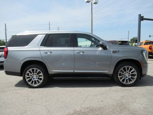Used 2025 GMC Yukon Denali AWD/4WD image 2