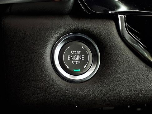 New 2026 GMC Canyon Elevation w/ Convenience Package image 7