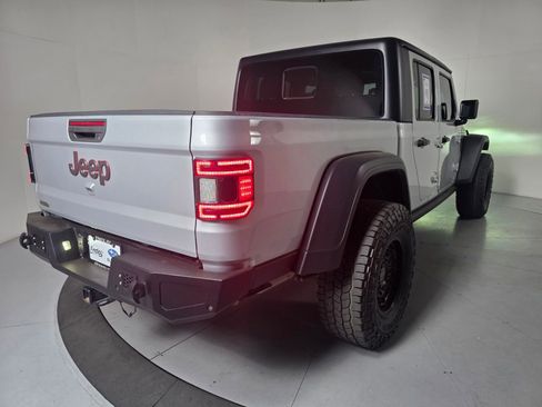 Used 2022 Jeep Gladiator Rubicon w/ Trailer Tow Package AWD/4WD image 6
