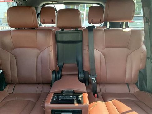 Used 2021 Lexus LX 570 4WD w/ Sport Package image 32