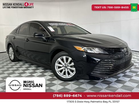 Used 2019 Toyota Camry LE FWD image 1