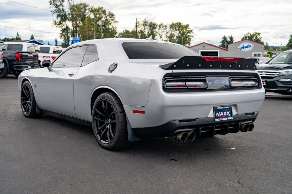 Used 2021 Dodge Challenger R/T Scat Pack RWD image 11