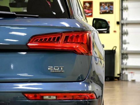 Used 2018 Audi Q5 Prestige w/ Prestige Package image 9