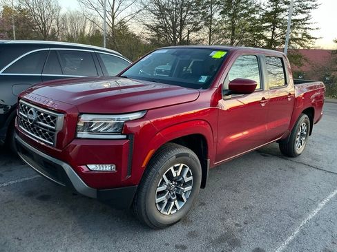 Used 2024 Nissan Frontier SL w/ Technology Package image 2