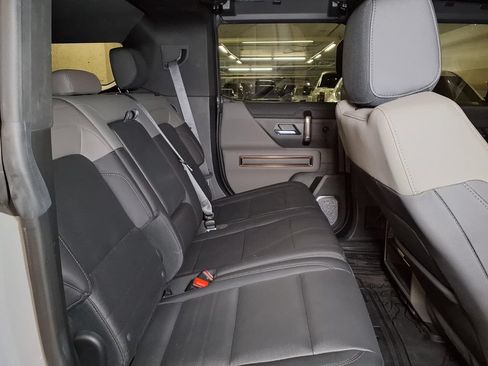 Used 2024 GMC Hummer EV 2X w/ Extreme Off-Road Package AWD/4WD image 25