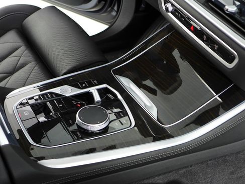 Used 2024 BMW X5 sDrive40i w/ Parking Assistance Package RWD image 15
