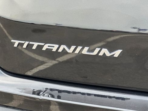 Certified 2024 Ford Edge Titanium image 28