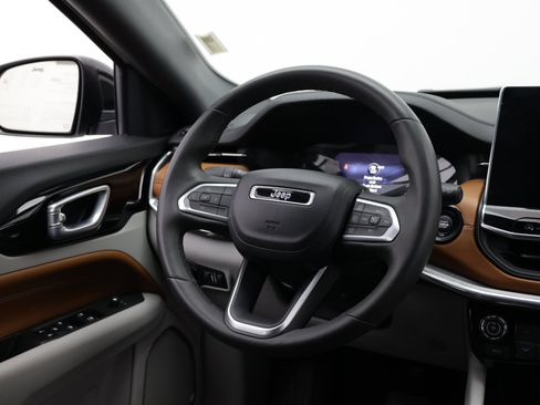 Used 2024 Jeep Compass Limited AWD/4WD image 26