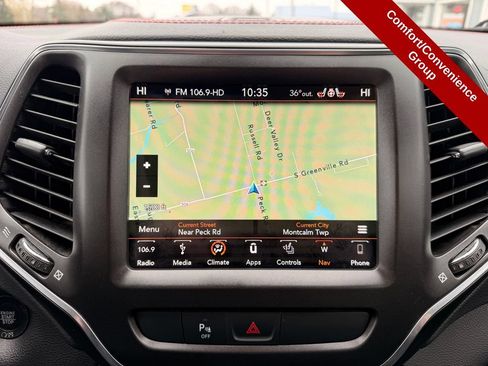 Used 2019 Jeep Cherokee Trailhawk w/ Comfort & Convenience Group AWD/4WD image 24