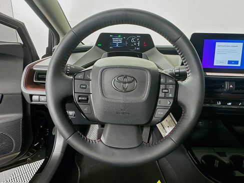 Used 2026 Toyota Prius Plug-In Hybrid FWD image 11