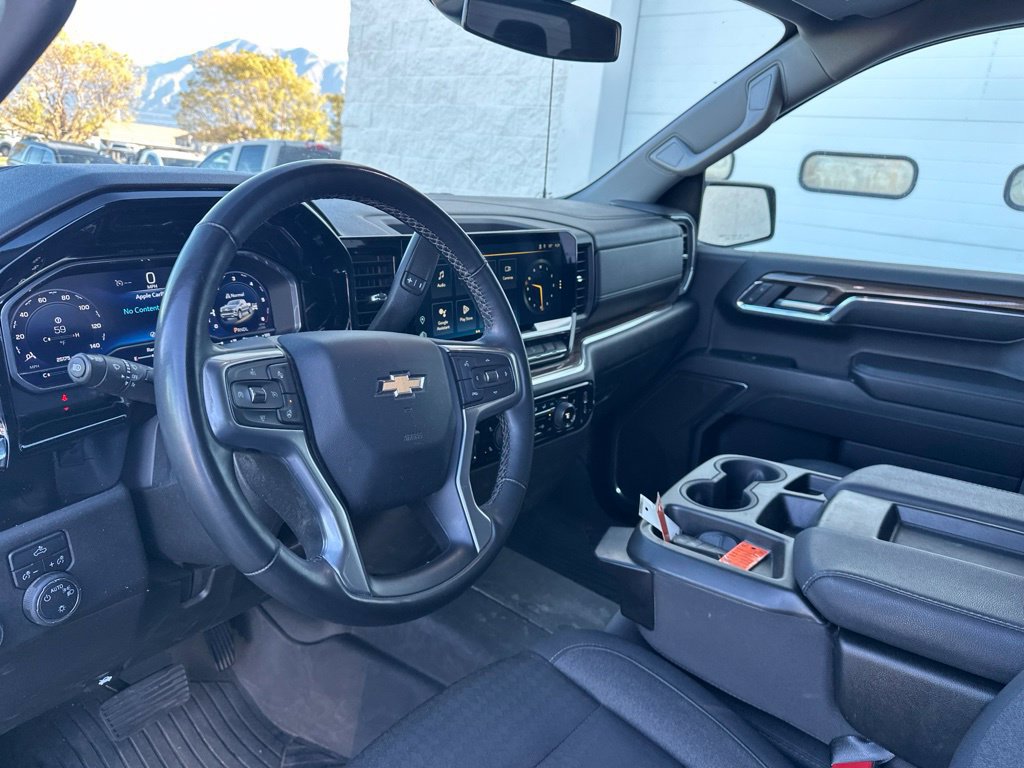 Used 2024 Chevrolet Silverado 1500 LT AWD/4WD image 11