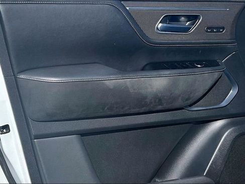 Used 2025 INFINITI QX80 Luxe w/ Exterior Package image 23