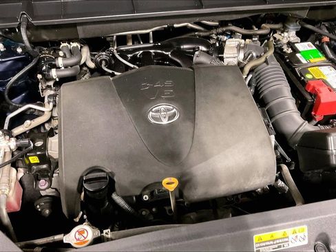 Used 2022 Toyota Highlander XLE image 41