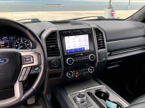 Used 2021 Ford Expedition Max XLT image 8