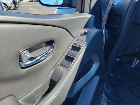 Used 2023 Nissan Frontier SV w/ Tow Package image 18