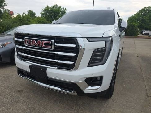 Used 2025 GMC Yukon Elevation w/ Technology Package AWD/4WD image 5