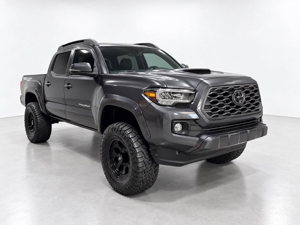 Used 2021 Toyota Tacoma TRD Sport w/ Technology Package AWD/4WD image 1