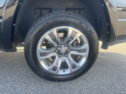 Used 2022 RAM 1500 Limited image 9