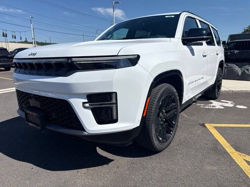 New 2026 Jeep Grand Wagoneer Limited AWD/4WD image 4