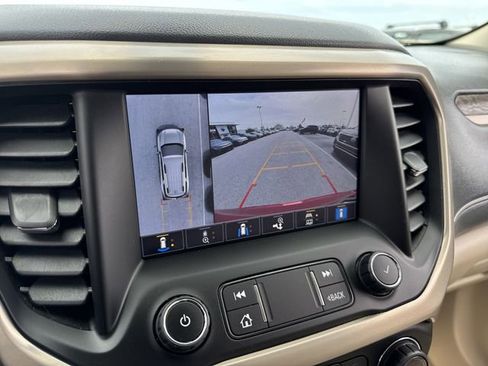 Certified 2022 GMC Acadia Denali w/ Denali Ultimate Package AWD/4WD image 15