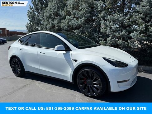 Used 2023 Tesla Model Y Performance image 10