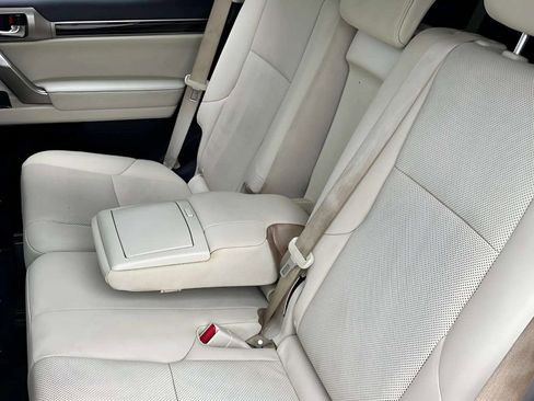 Used 2020 Lexus GX 460 Premium w/ Premium Package AWD/4WD image 25