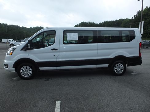 Used 2023 Ford Transit 350 XLT RWD image 6