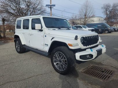 Used 2024 Jeep Wrangler High Altitude