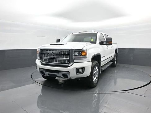 Used 2019 GMC Sierra 2500 Denali image 3