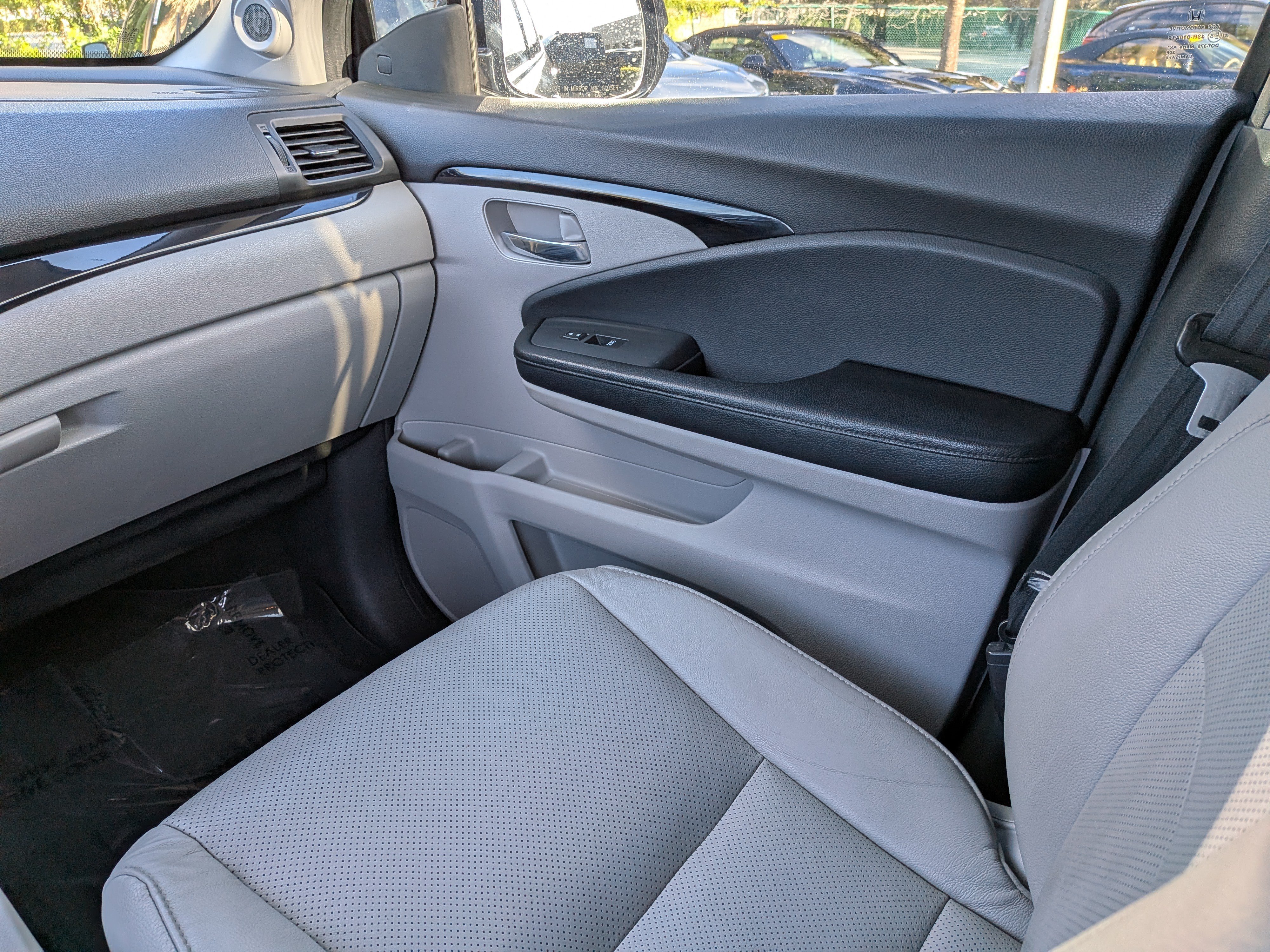 Used 2016 Honda Pilot Elite image 21