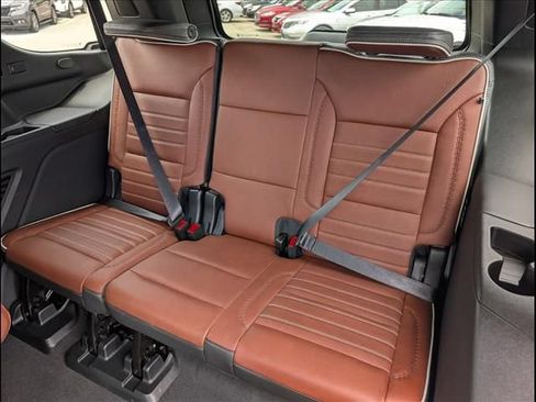 Used 2023 GMC Yukon Denali Ultimate AWD/4WD image 12
