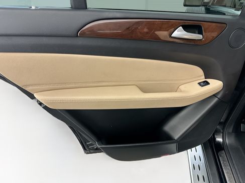Used 2018 Mercedes-Benz GLS 450 4MATIC image 28