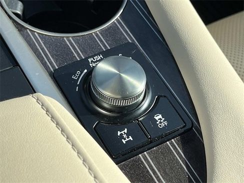 Used 2021 Lexus RX 350L Luxury image 38