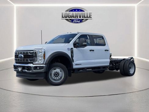 New 2026 Ford F550 4x4 Crew Cab image 1