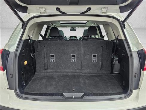 Used 2022 Subaru Ascent Touring image 13