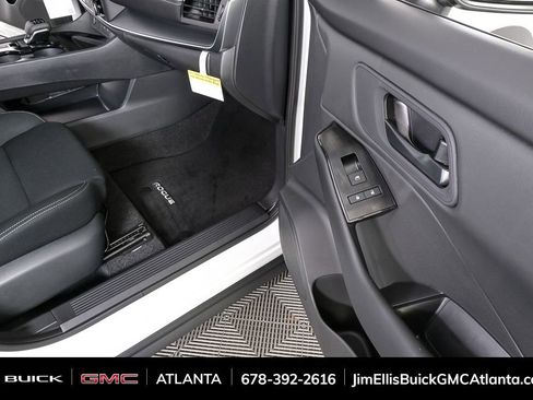 Used 2026 Nissan Rogue S image 22