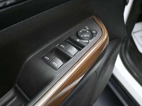 Used 2018 GMC Acadia SLE AWD/4WD image 11