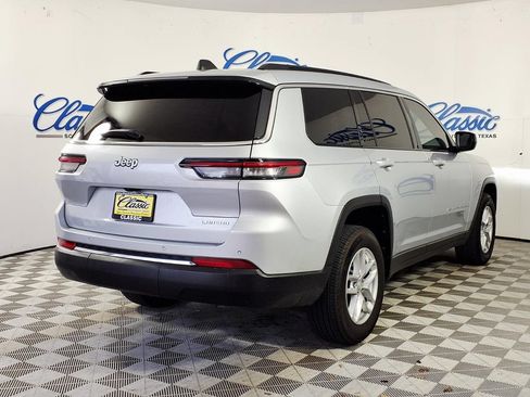 Used 2025 Jeep Grand Cherokee L Laredo RWD image 6