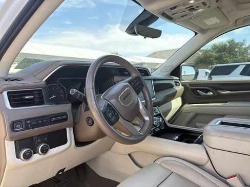 Used 2021 GMC Yukon XL Denali w/ Denali Premium Package RWD image 7