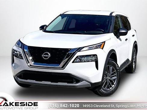 Used 2023 Nissan Rogue S FWD image 1