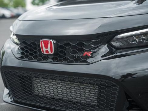 Used 2025 Honda Civic Type R image 12