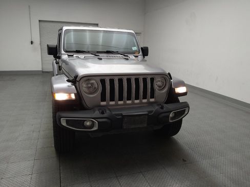 Used 2020 Jeep Wrangler Unlimited Sahara AWD/4WD image 14