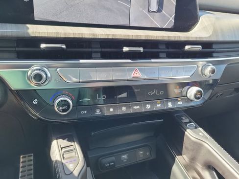 Used 2025 Kia Telluride SX Prestige image 25