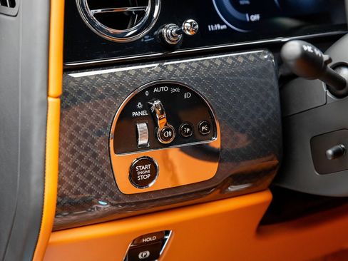 New 2026 Rolls-Royce Cullinan Black Badge image 16