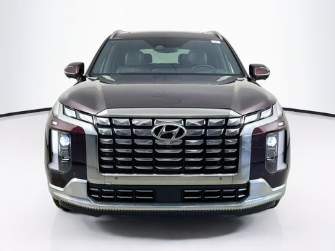 Used 2023 Hyundai Palisade Calligraphy w/ Cargo Package FWD image 2